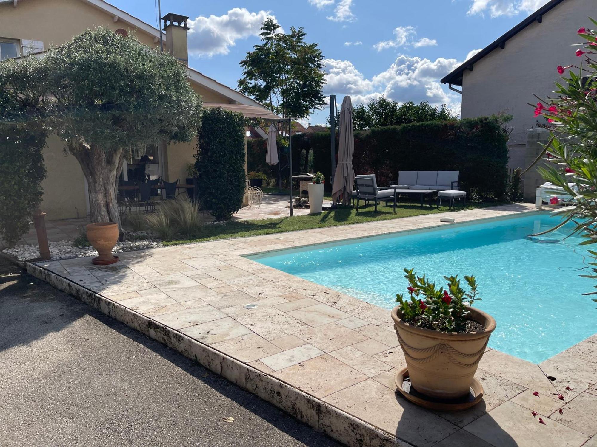 Villa Individuelle - Chassieu Exteriér fotografie